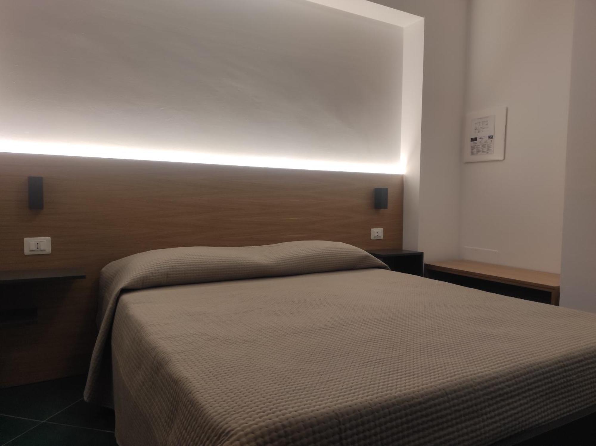 Residenza Porta Romana โตรเปอา ภายนอก รูปภาพ