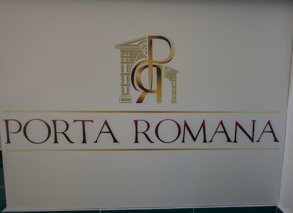 Residenza Porta Romana โตรเปอา ภายนอก รูปภาพ
