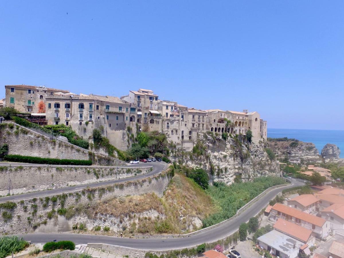 Residenza Porta Romana โตรเปอา ภายนอก รูปภาพ